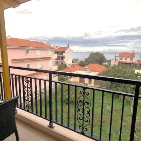 Marinos Seaside Studios&aparts Apartamento