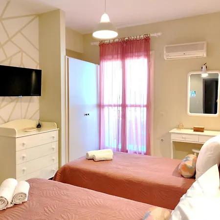 Marinos Seaside & Aparts *