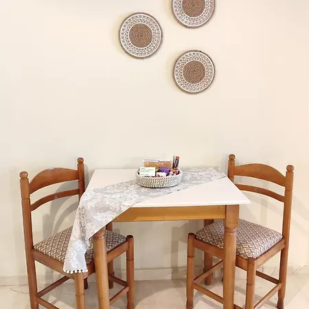 Marinos Seaside & Aparts 公寓