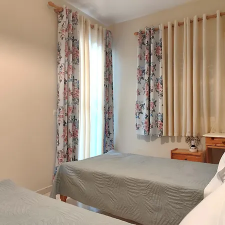 Marinos Seaside & Aparts 公寓