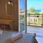 Marinos Seaside