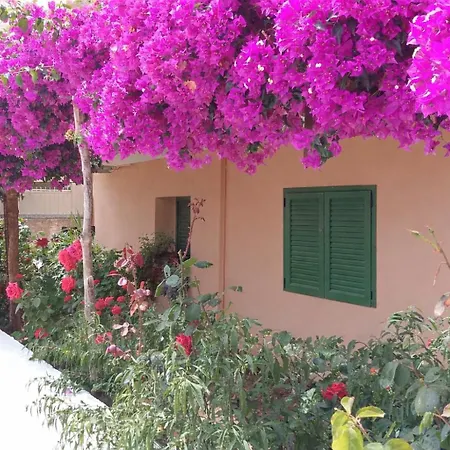 Marinos Seaside Apartamento