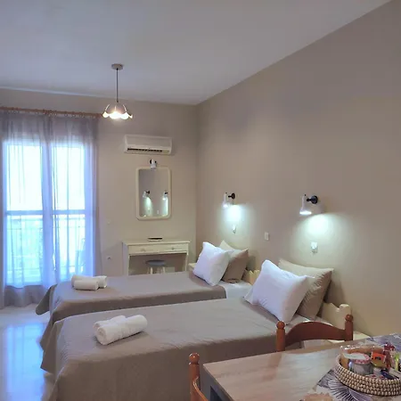 Marinos Seaside Studios&aparts Apartamento